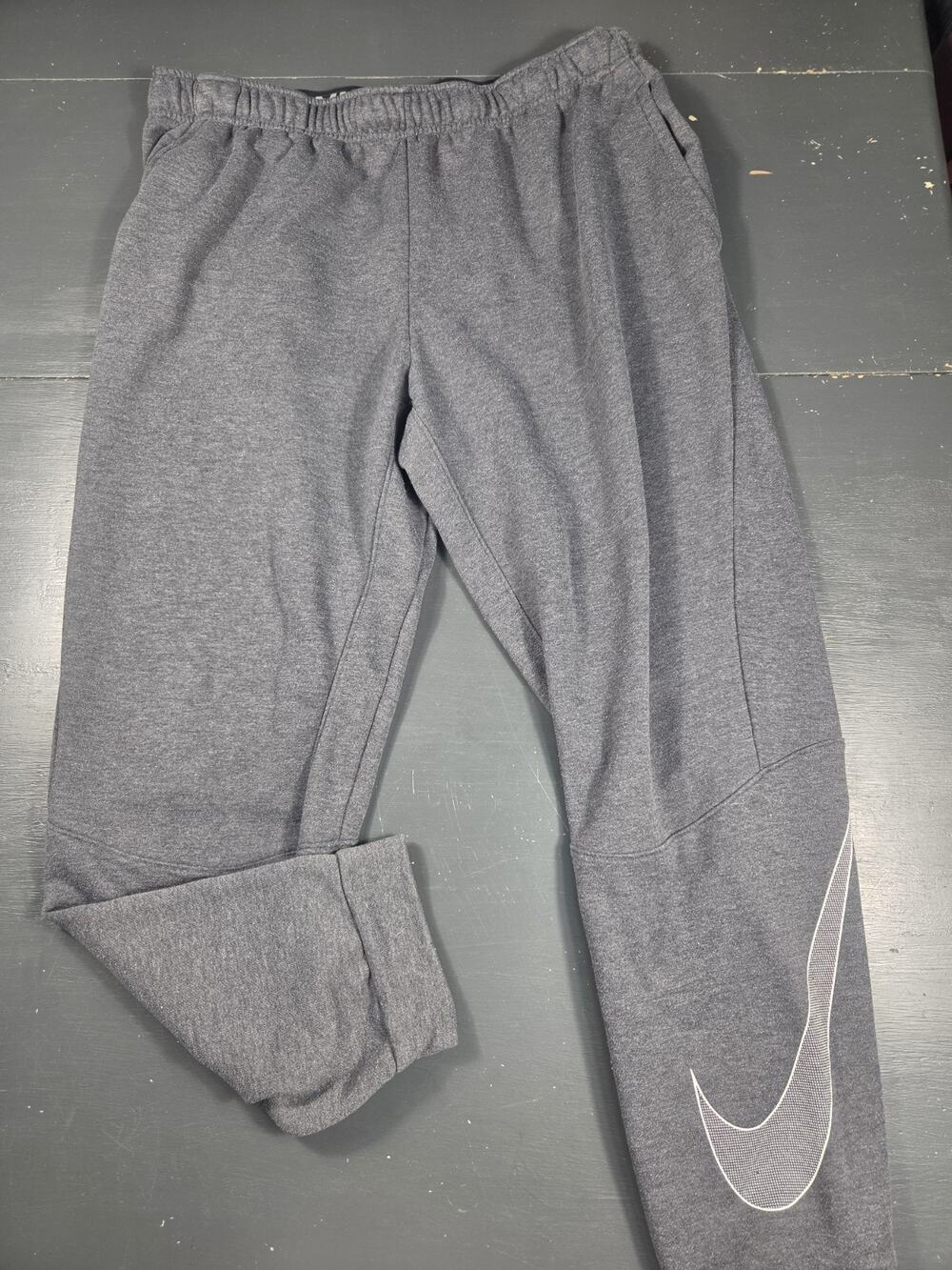 Nike Dri-FIT Men's XL Gray Fleece Jogger Sweatpants Swoosh Athletic Activewear